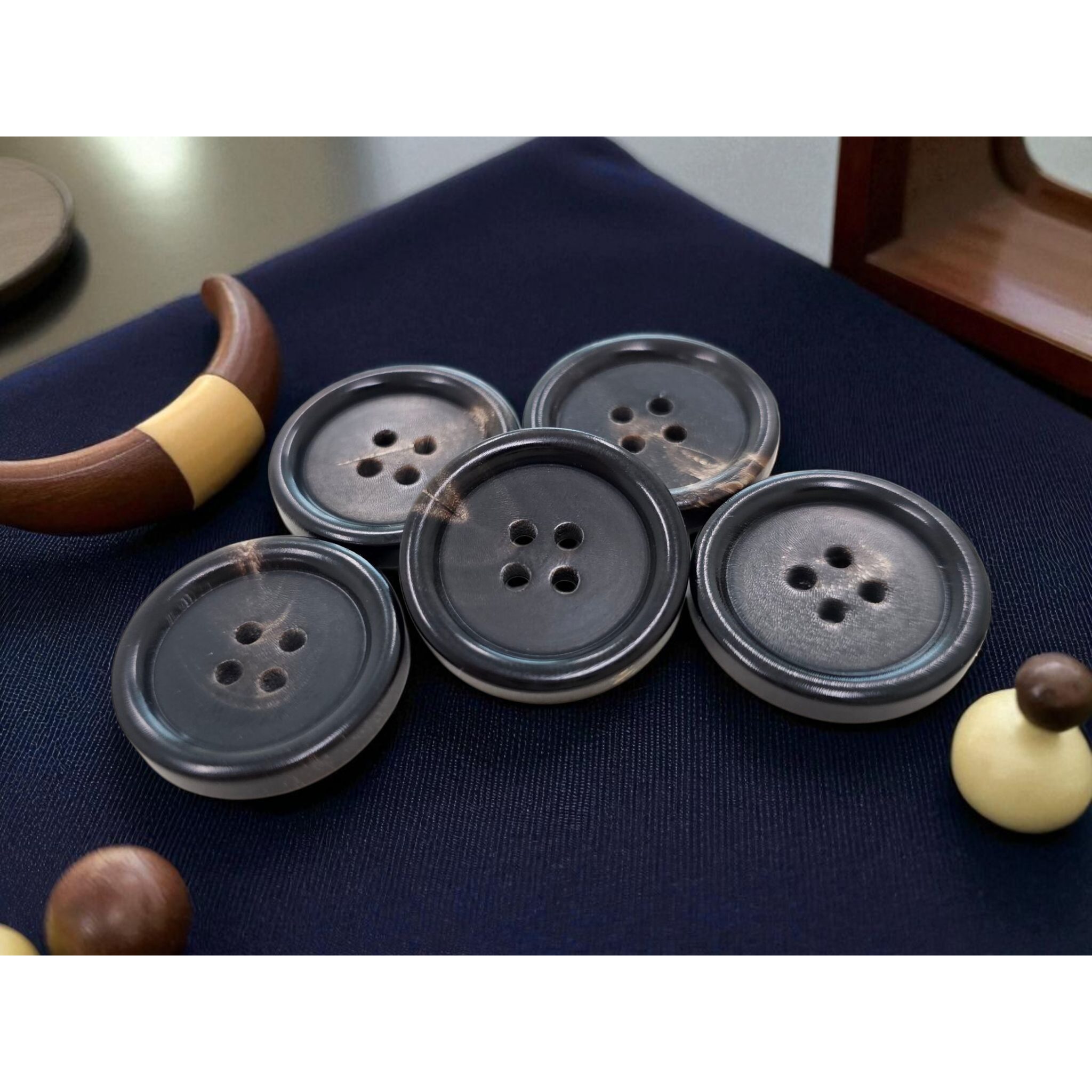 소뿔단추 일반테 검정색 진밤색 밤색 연밤색 25mm 동대문단추나라, P2 - 2번 진밤 일반테 25mm, 6개 상세 이미지 1